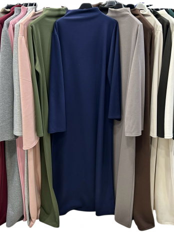 Robe longue à col montant