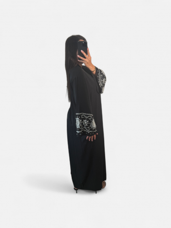 1 Abaya manches perlées