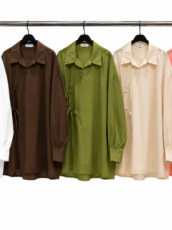 Chemise en coton boutonnée sur le coté