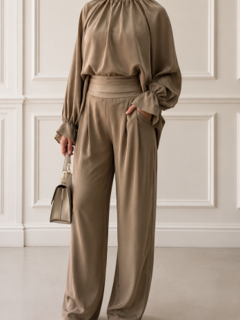 Ensemble satiné et fluide